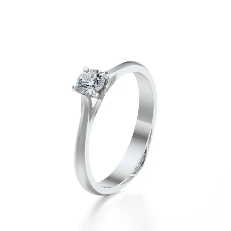 Pierścionek z białego złota z diamentami